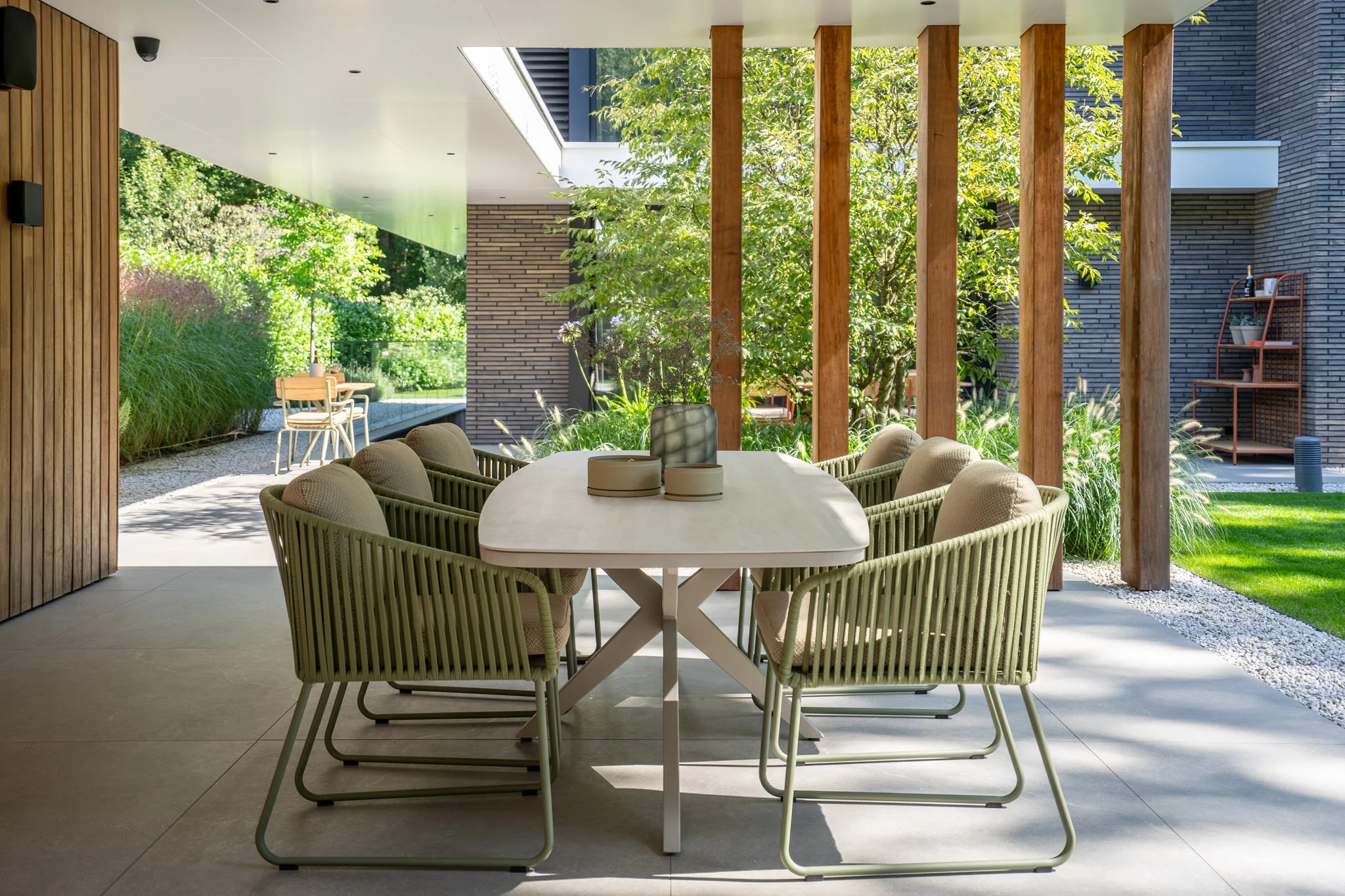 Yoi | Calma | Diner Tafel | 240x100cm | Ovaal